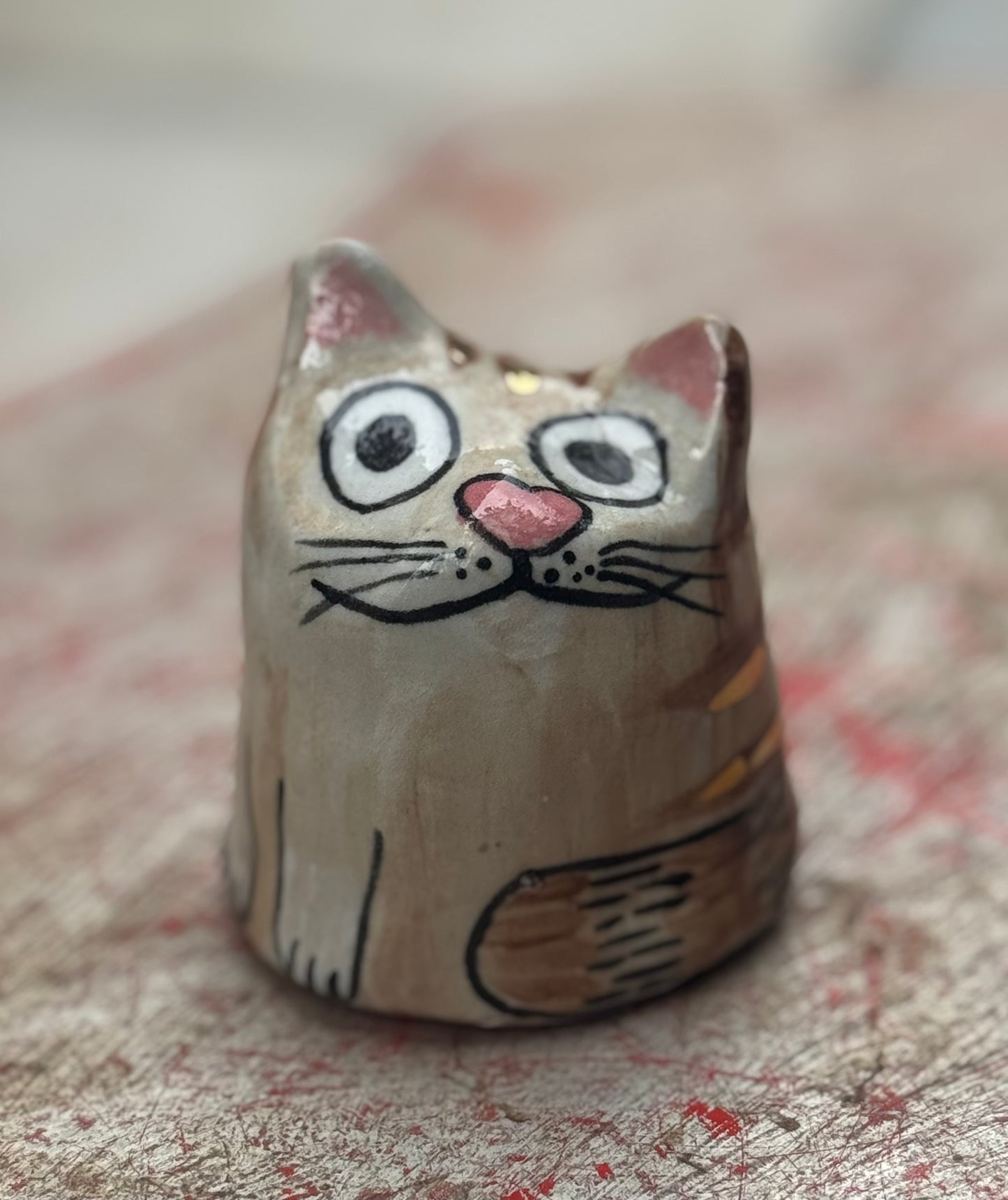 Yuki Blob – Lazy Lounger Tabby Blob with Gold (Medium)