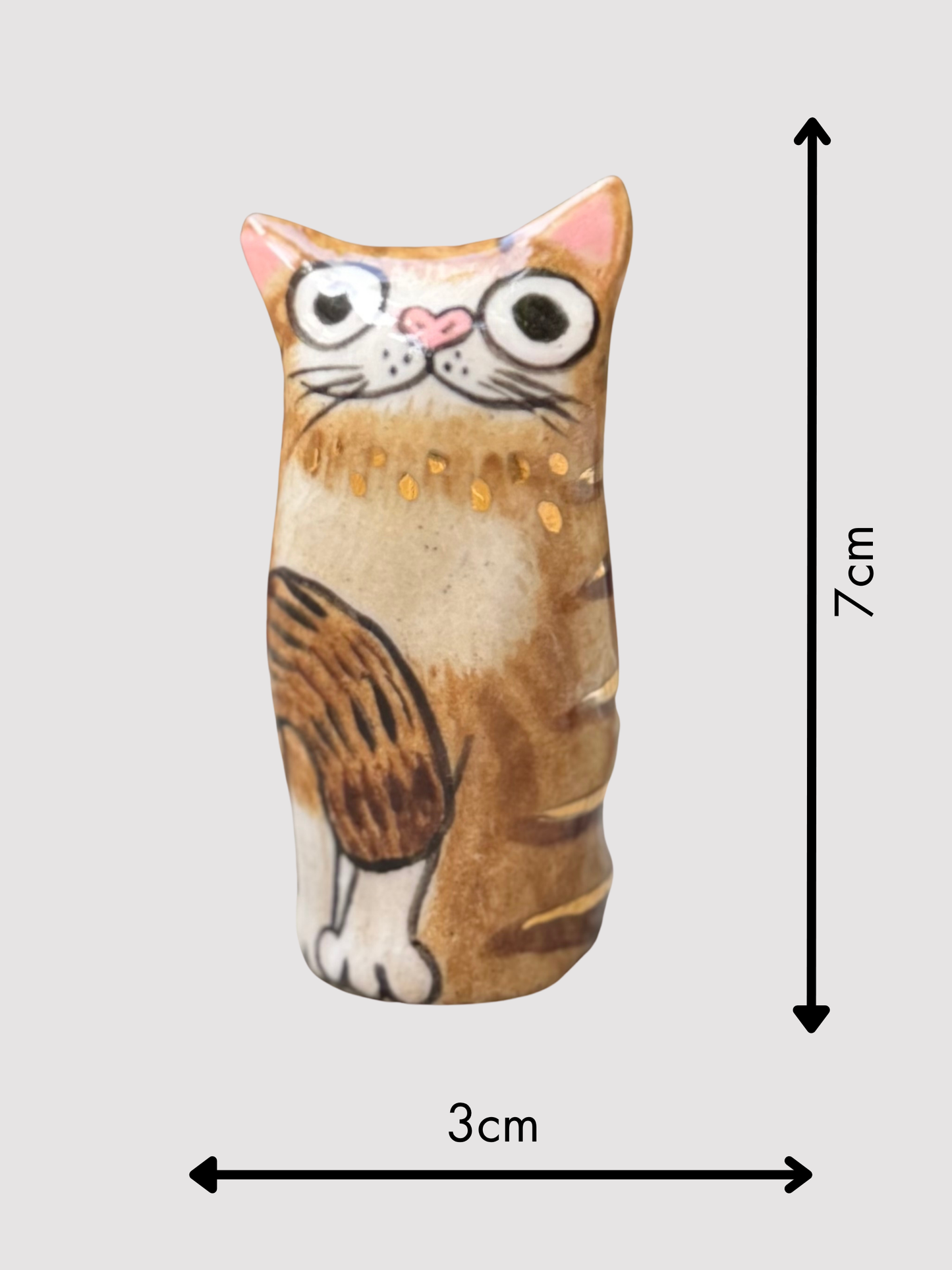 Yuki Blob – Mischievous Napper Tabby Blob with gold (Extra small)