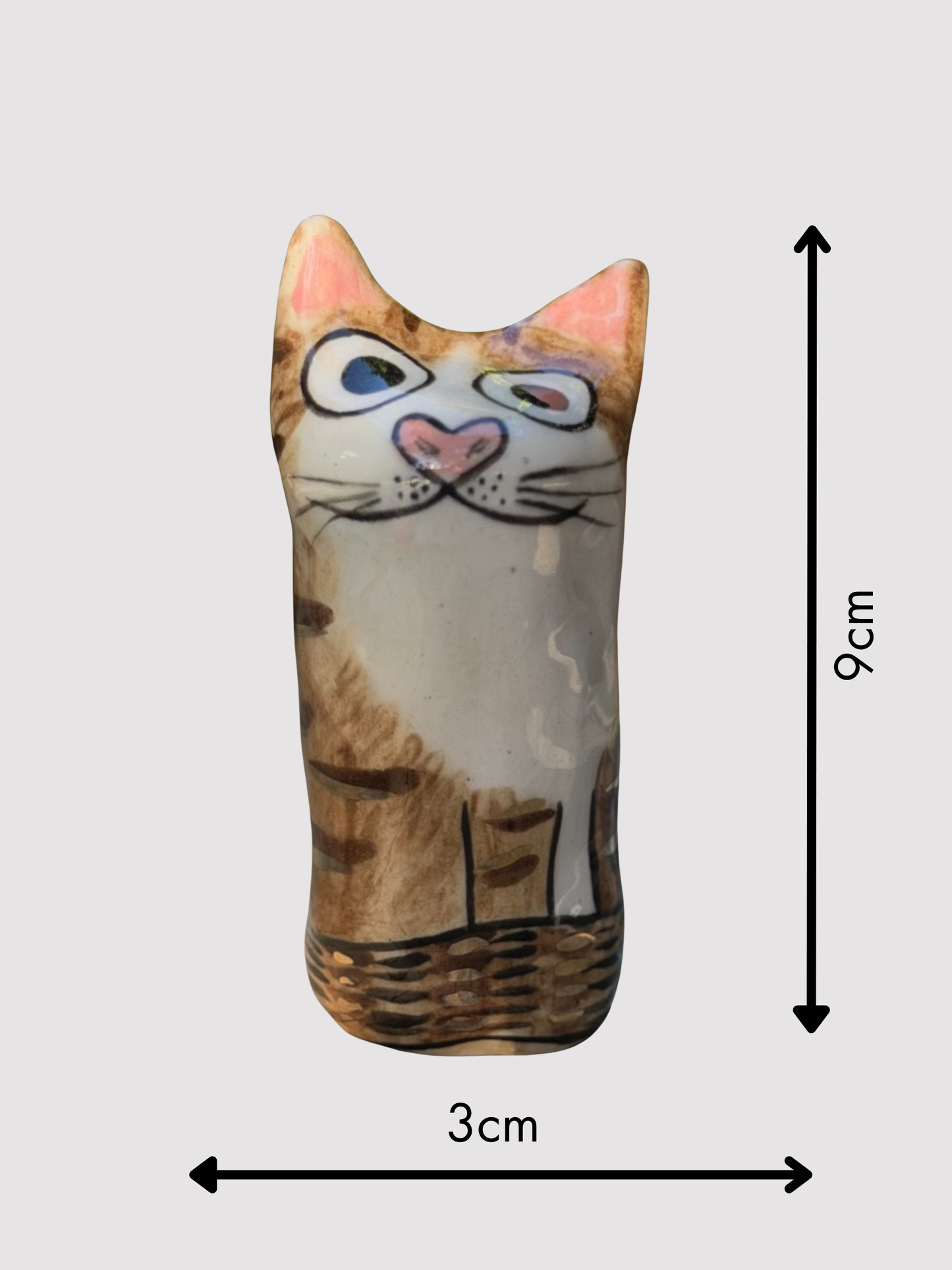 Yuki Blob – Mischievous Napper Tabby Blob with gold (Small)