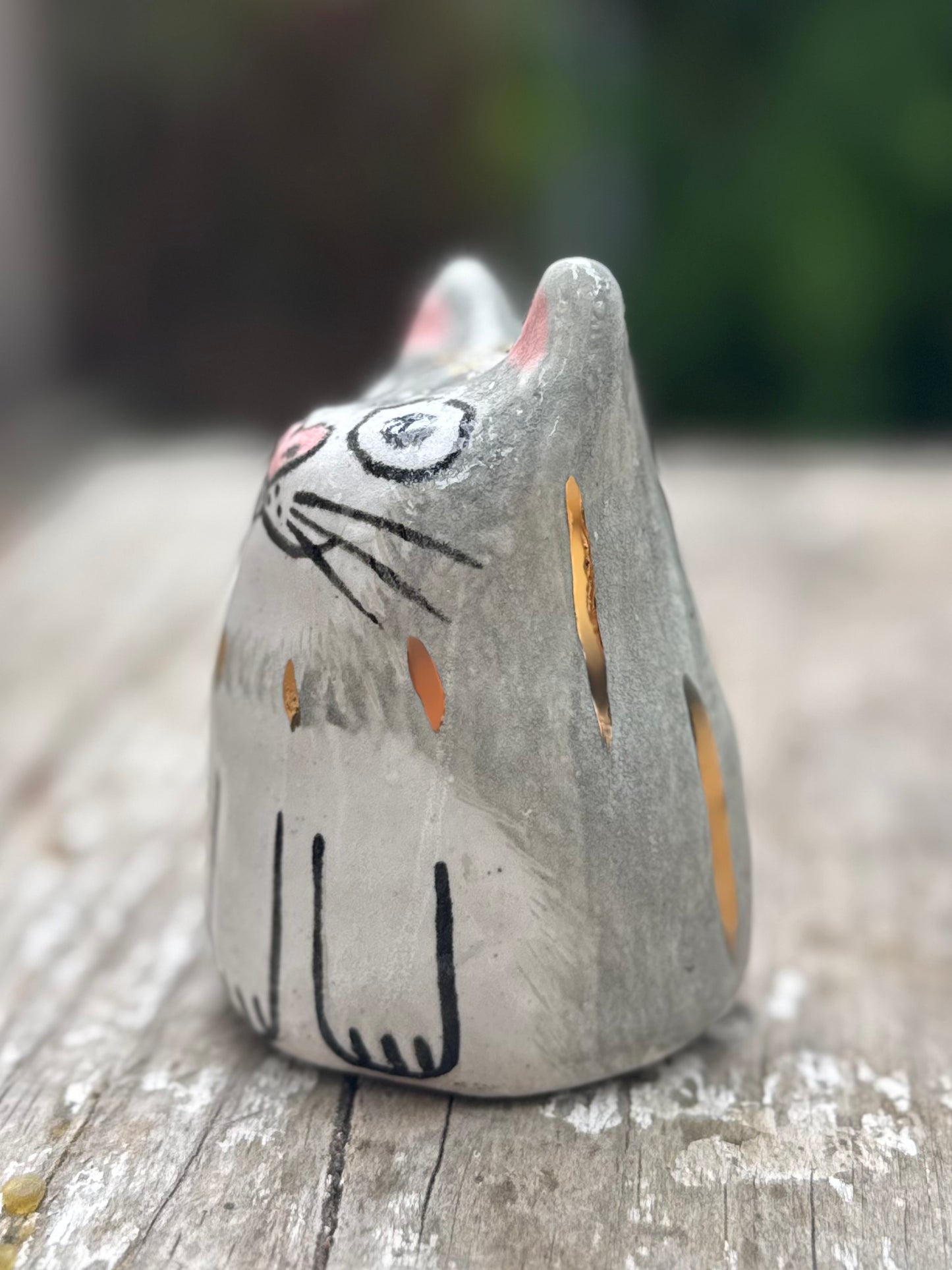 Medium Klaus Blob - Cheeky floof Blob with gold