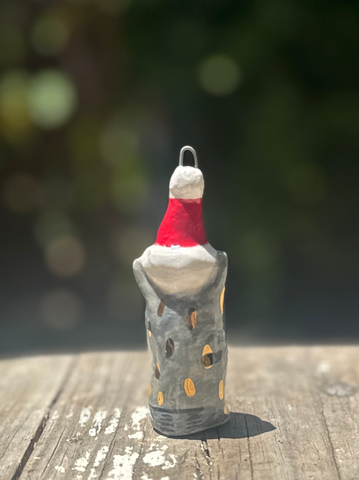 Small Klaus Blob – Hanging Christmas Hat Decoration with Gold (Limited Edition)