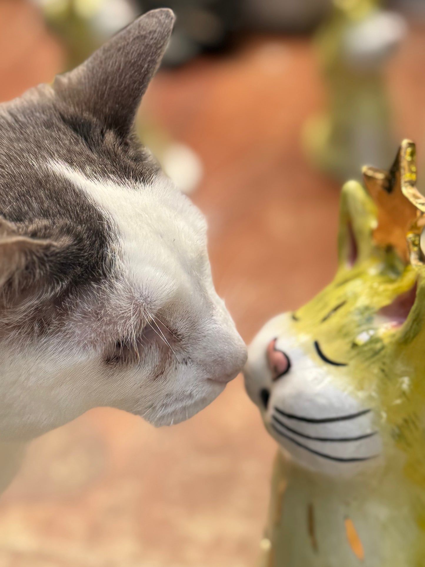 Large Christmas Cat Tree – Klaus Edition with Gold (Limited Edition)