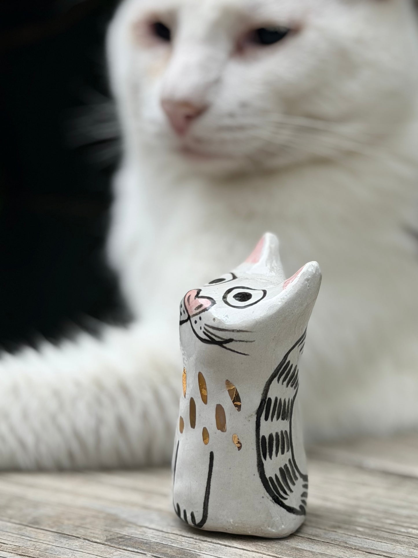 Small Klaus Blob -  Smiling Love Blob with gold