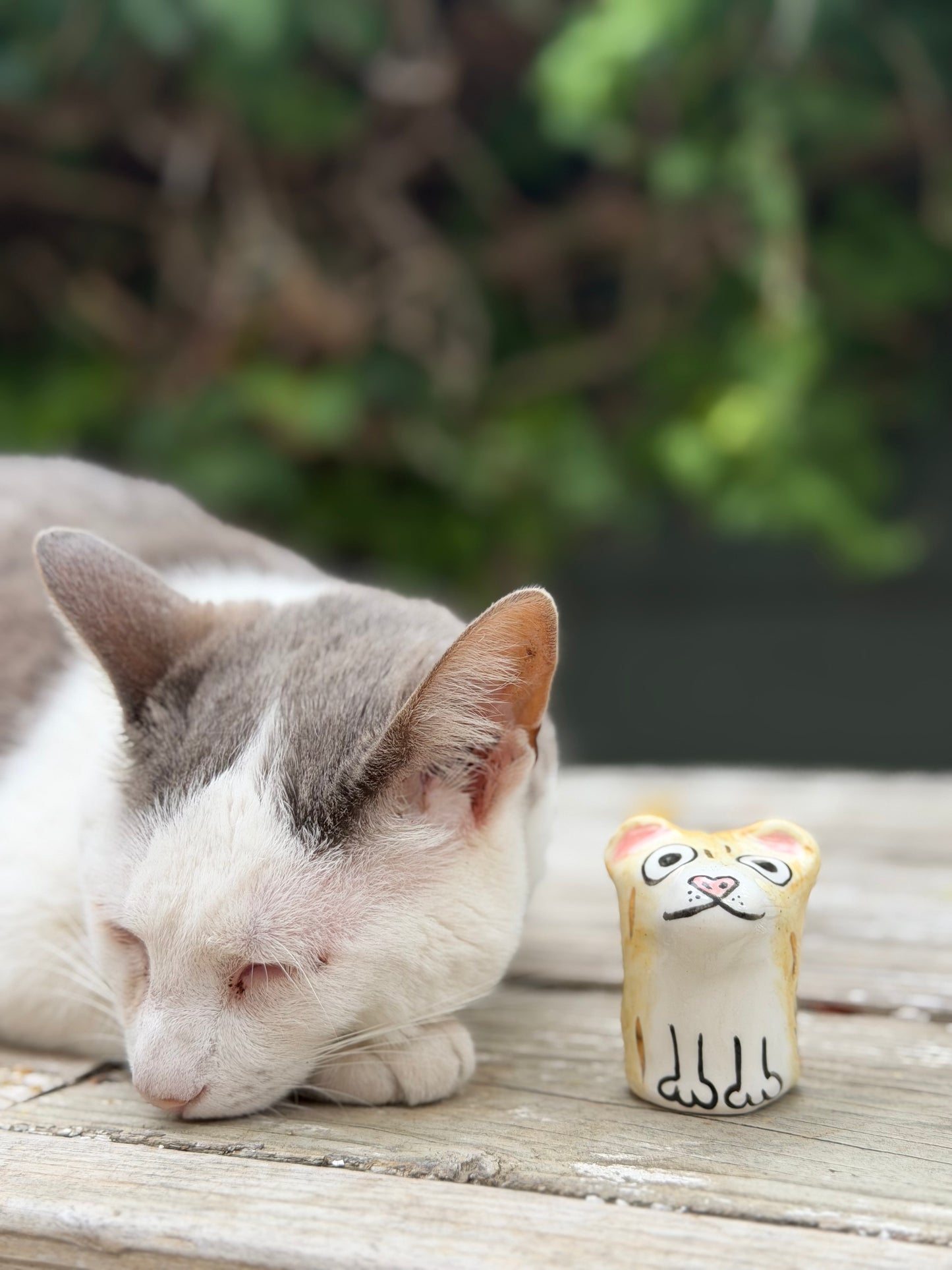 Small Roux Blob – Tiny Ears Blob Dog with Gold