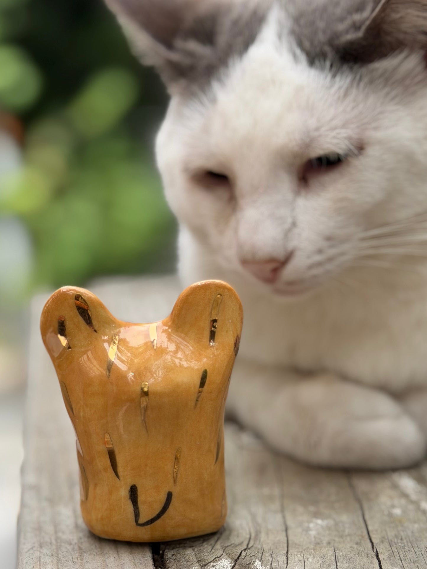 Small Roux Blob – Cream Frenchie Blob with gold