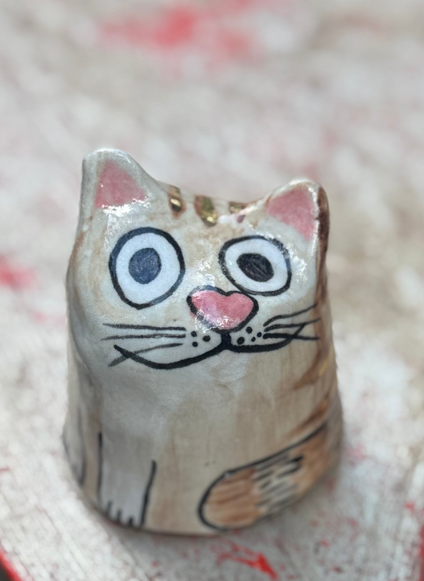 Yuki Blob – Lazy Lounger Tabby Blob with Gold  (Medium)