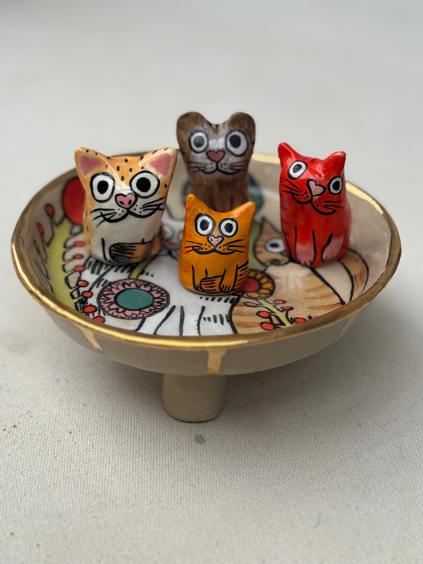 Whisker Dish - Kitty Besties (Large)