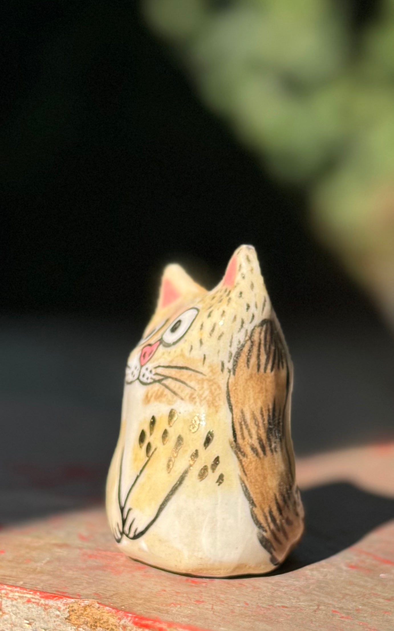 Yuki Blob – Budding Actress Tortie Blob with Gold (Medium)