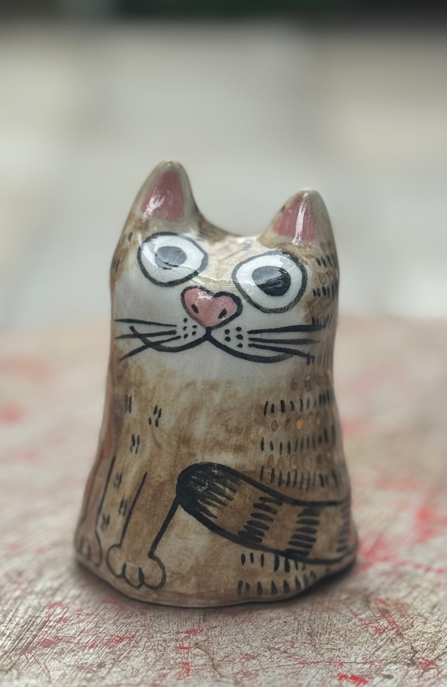Yuki Blob – Coffee Connoisseur Tabby Blob with gold (Medium)