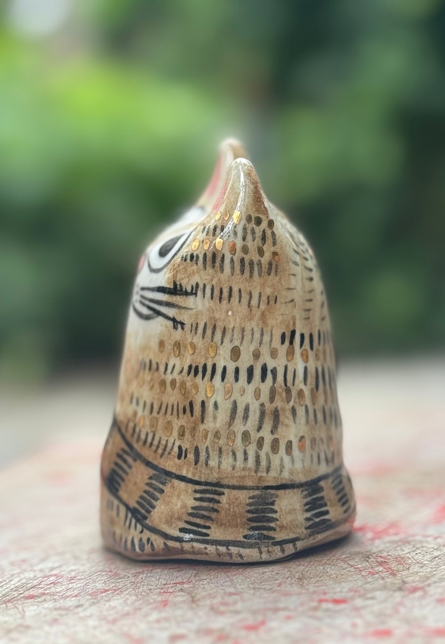 Yuki Blob – Coffee Connoisseur Tabby Blob with gold (Medium)