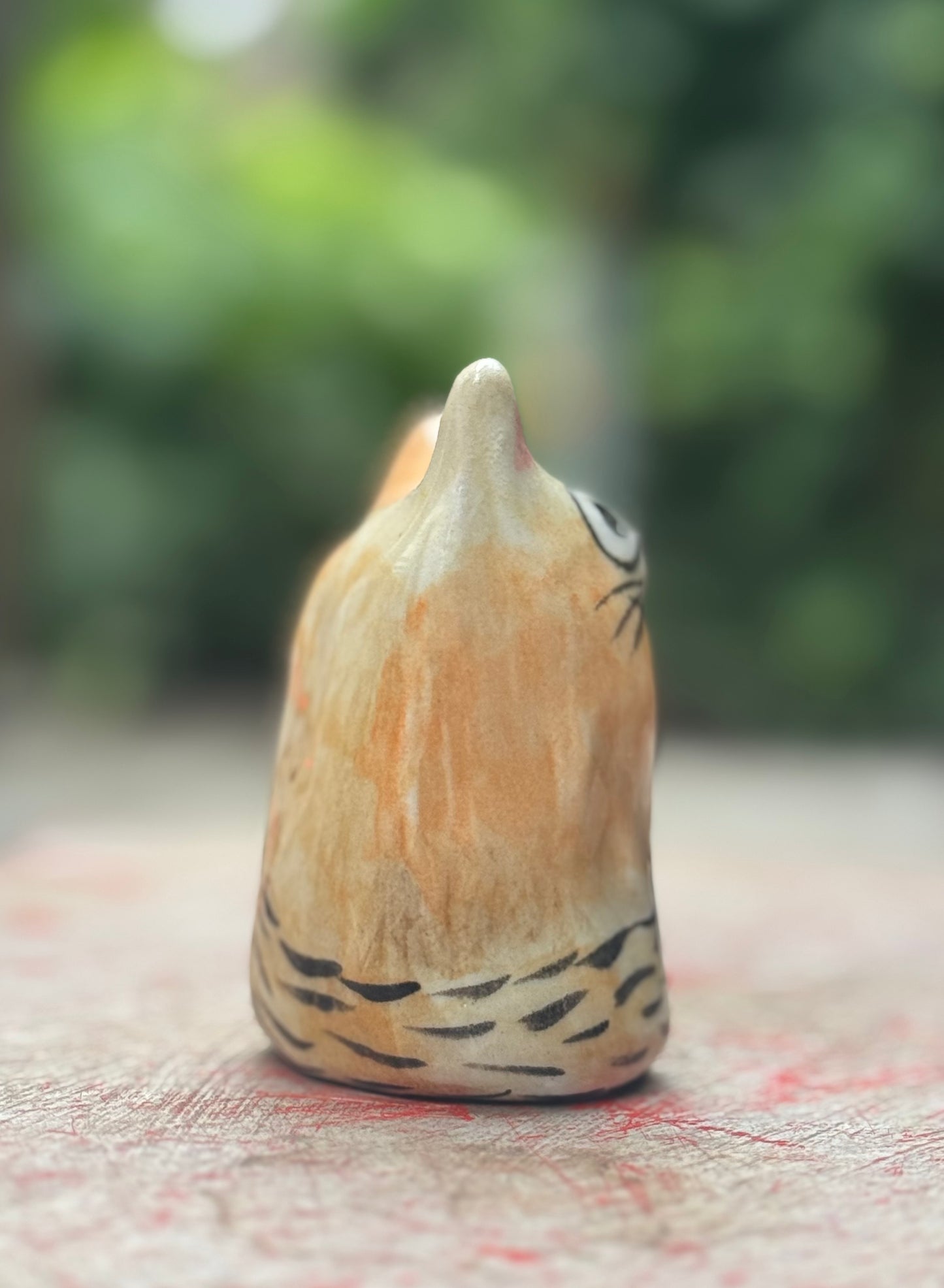 Yuki Blob – Curious Observer Tortie Blob (Medium)