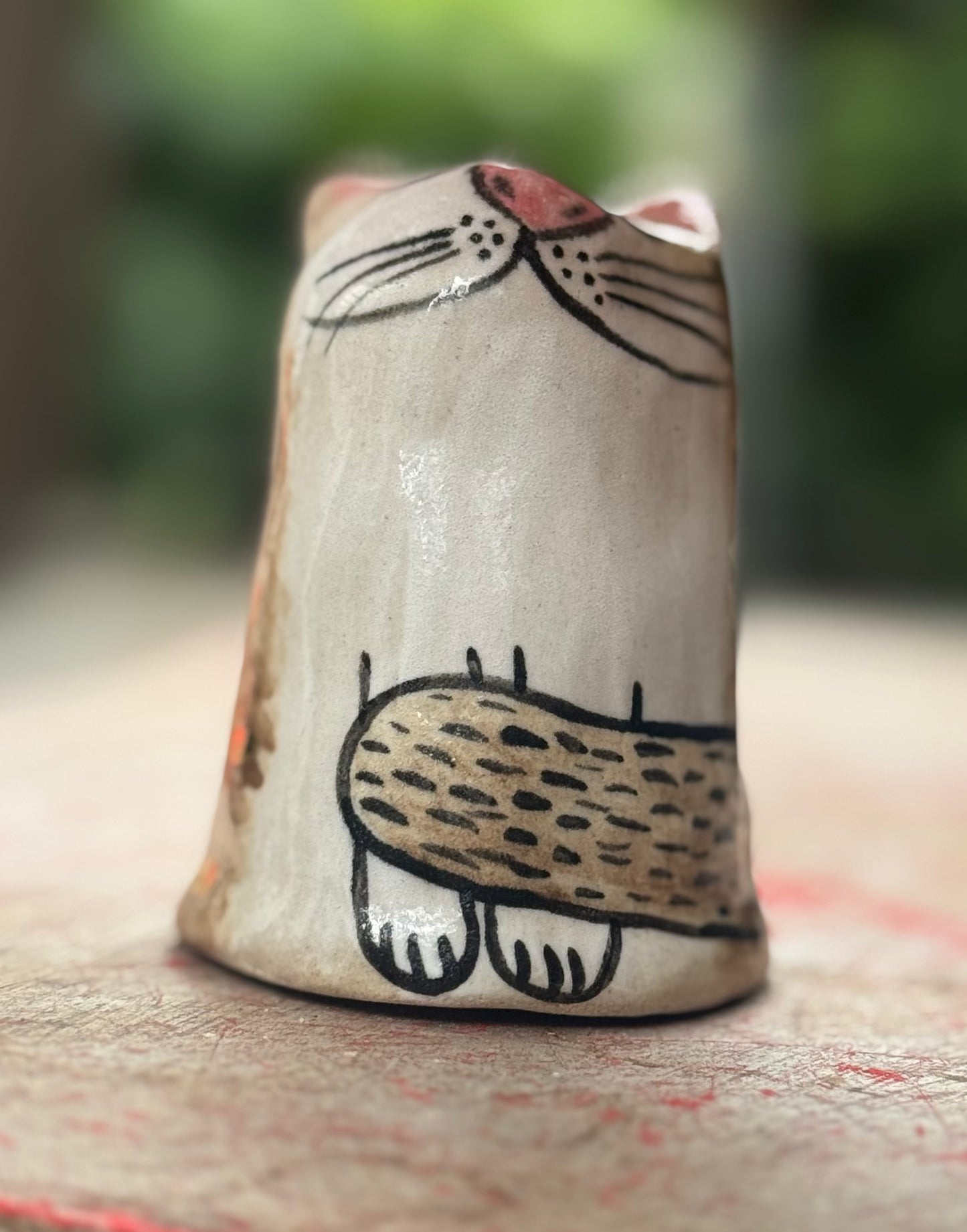 Yuki Blob – Mischievous Napper Tabby Blob with gold (Medium)
