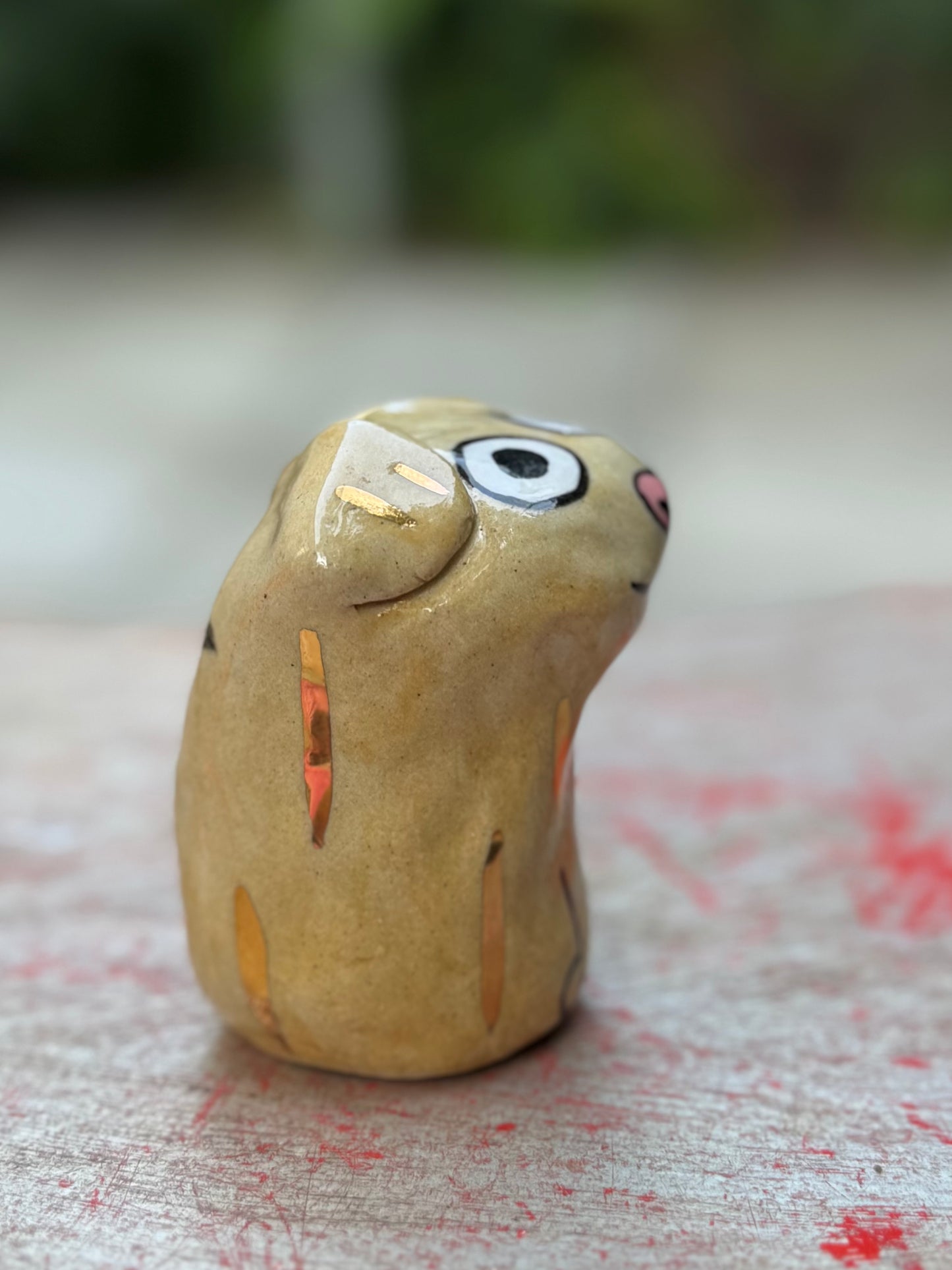 Roux Blob – The Lazy Labrador Blob with Gold (Medium)