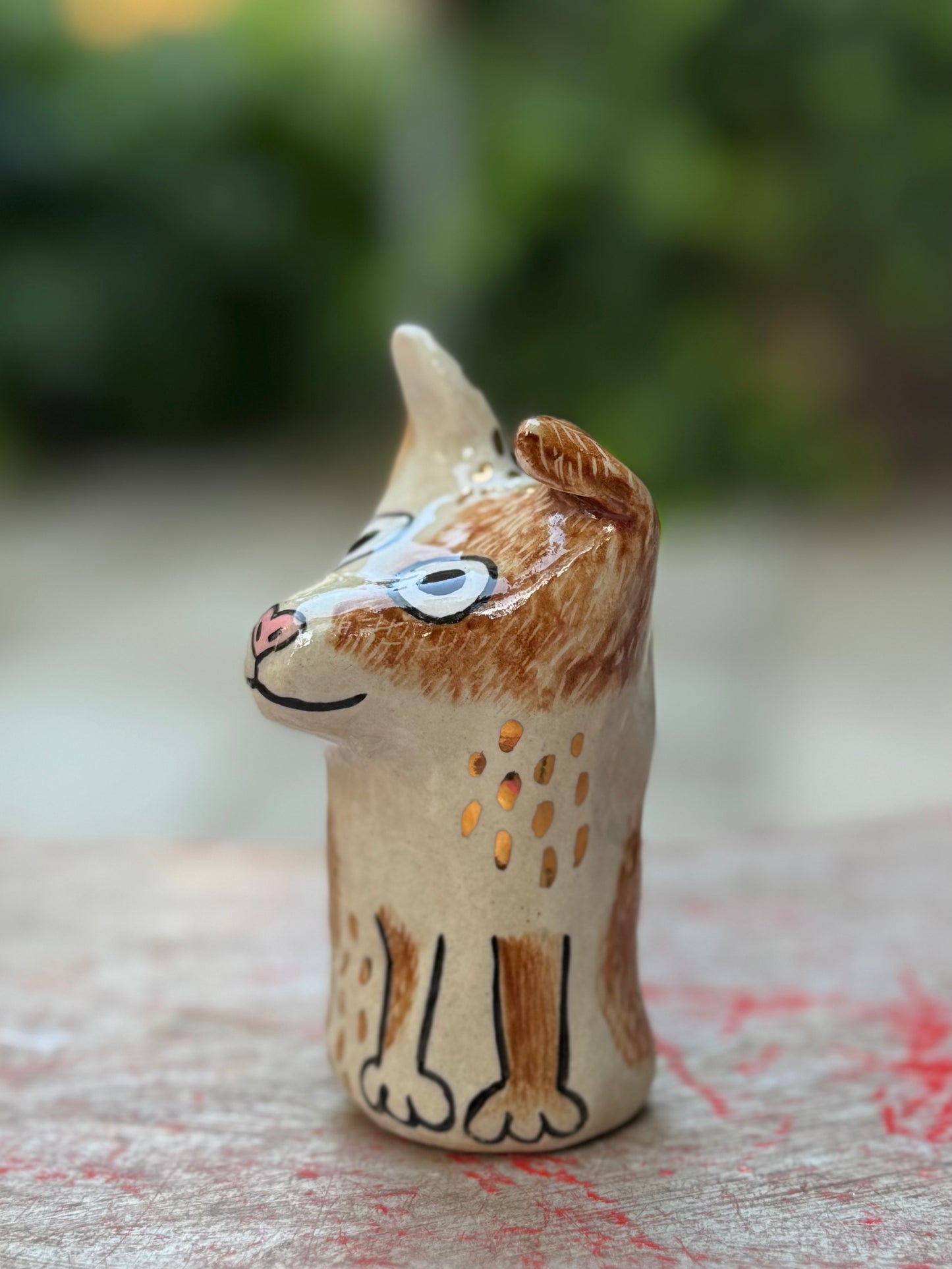 Roux Blob – The Nosey Neighbour Blob with Gold (Medium)
