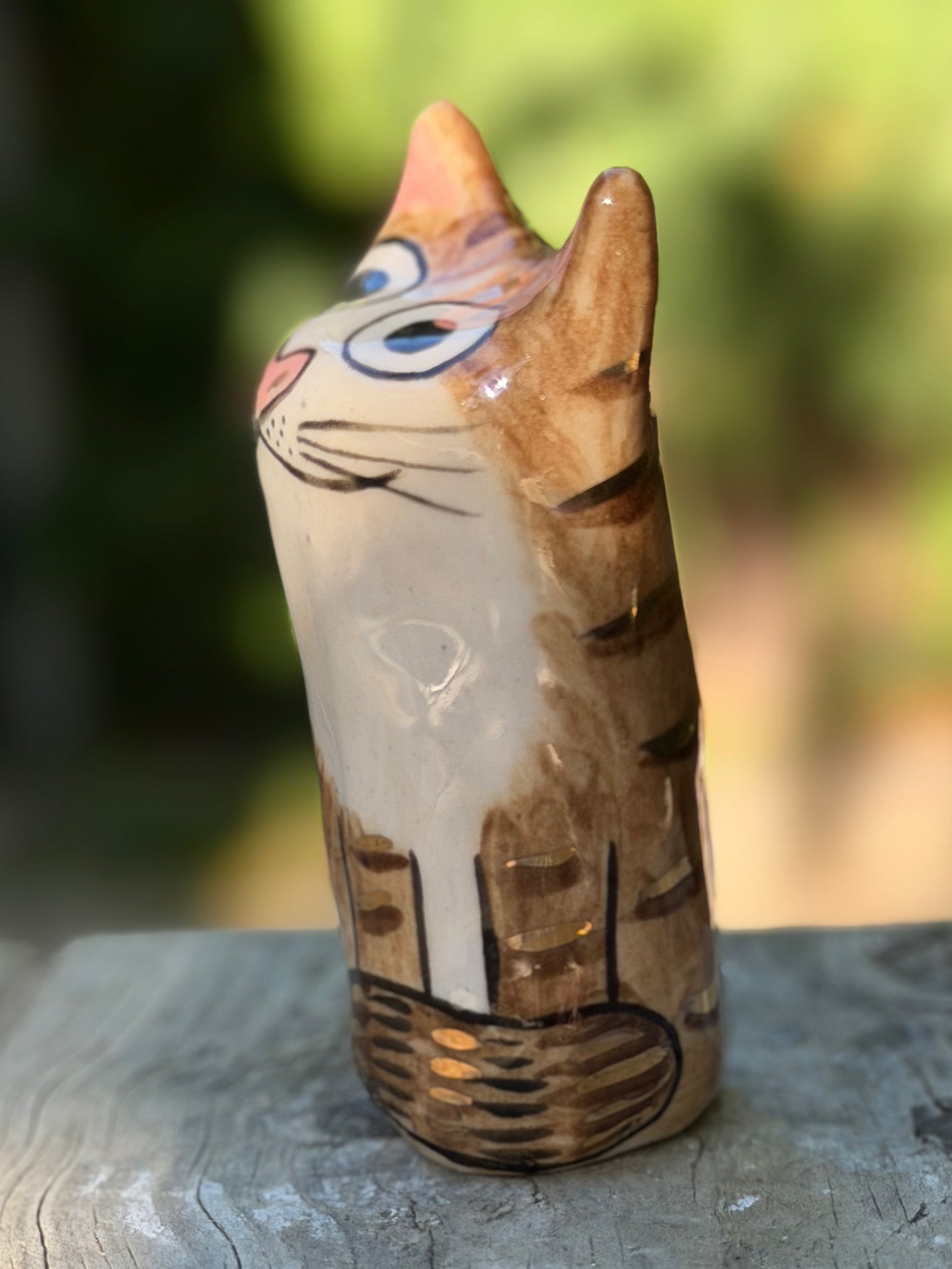 Yuki Blob – Mischievous Napper Tabby Blob with gold (Small)