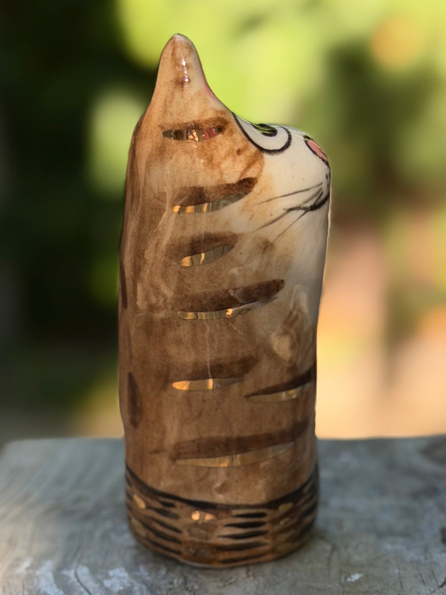 Yuki Blob – Mischievous Napper Tabby Blob with gold (Small)