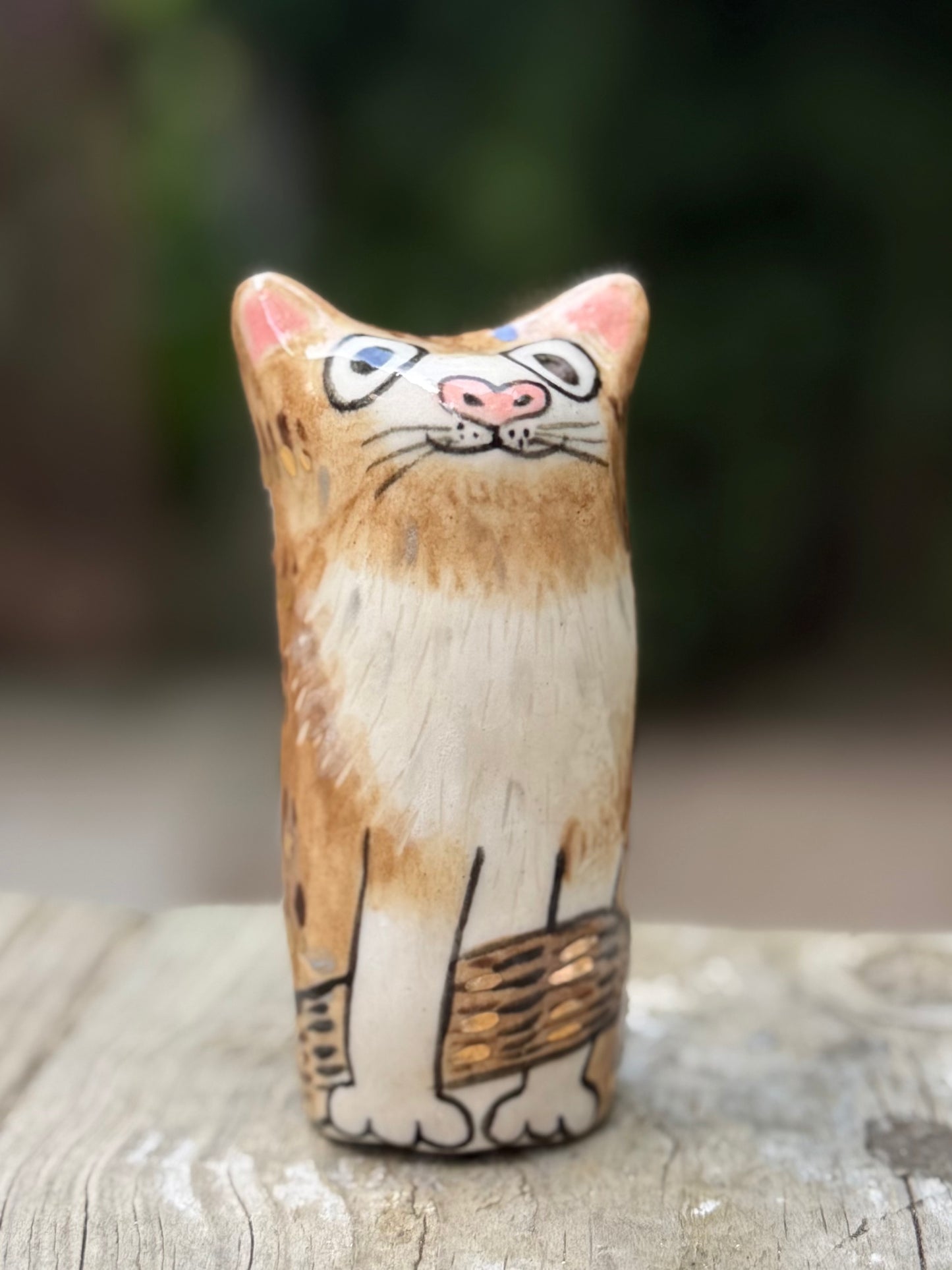 Yuki Tabby Blob – Princess of laps with gold (small)