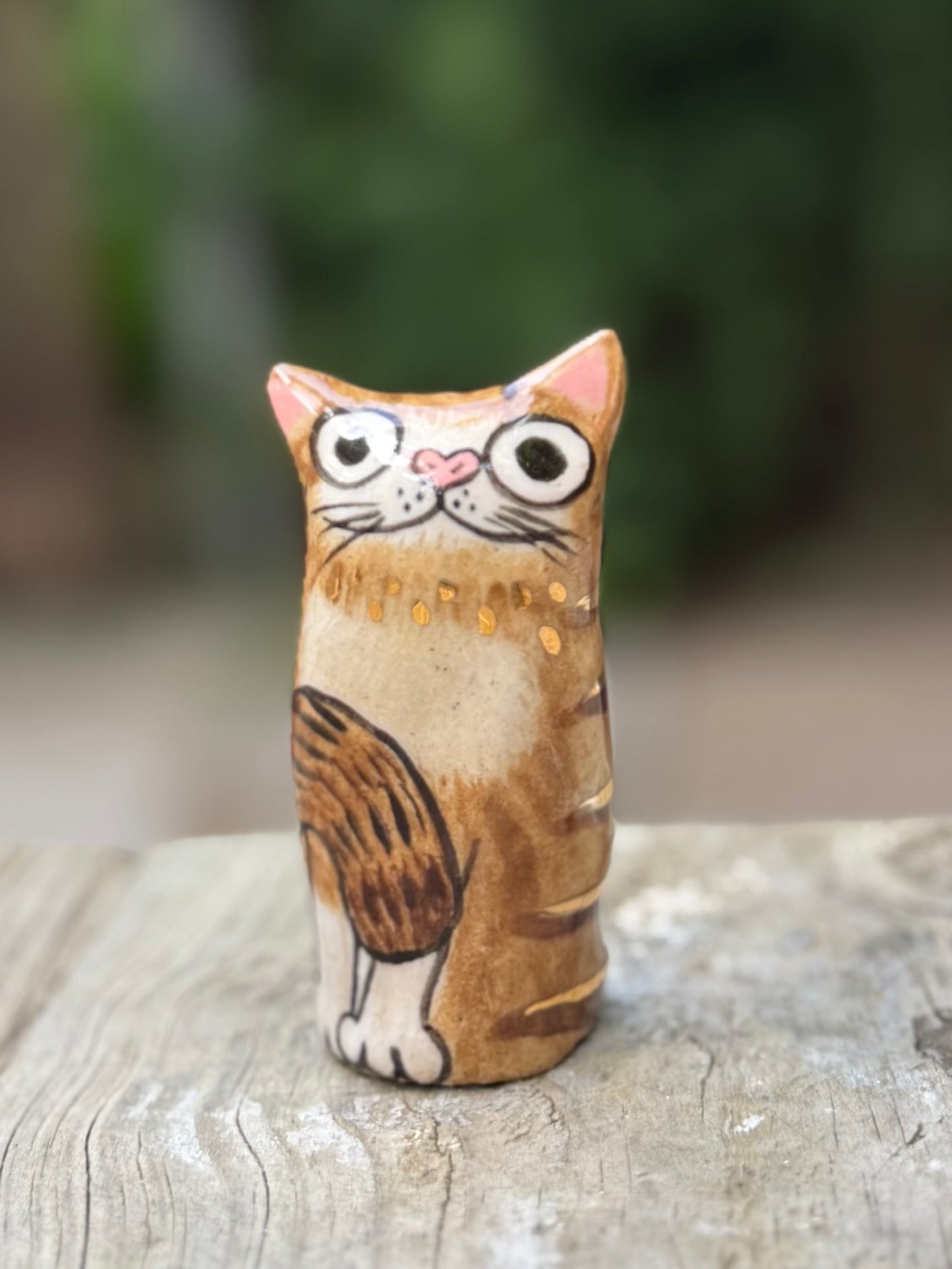 Yuki Blob – Mischievous Napper Tabby Blob with gold (Extra small)