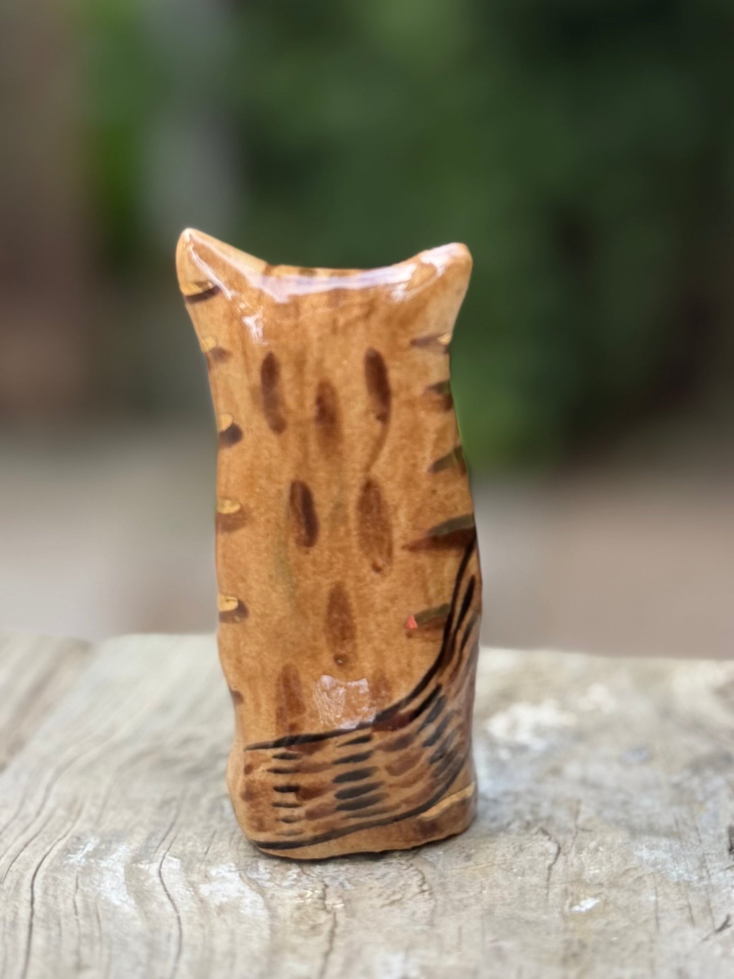Yuki Blob – Mischievous Napper Tabby Blob with gold (Extra small)