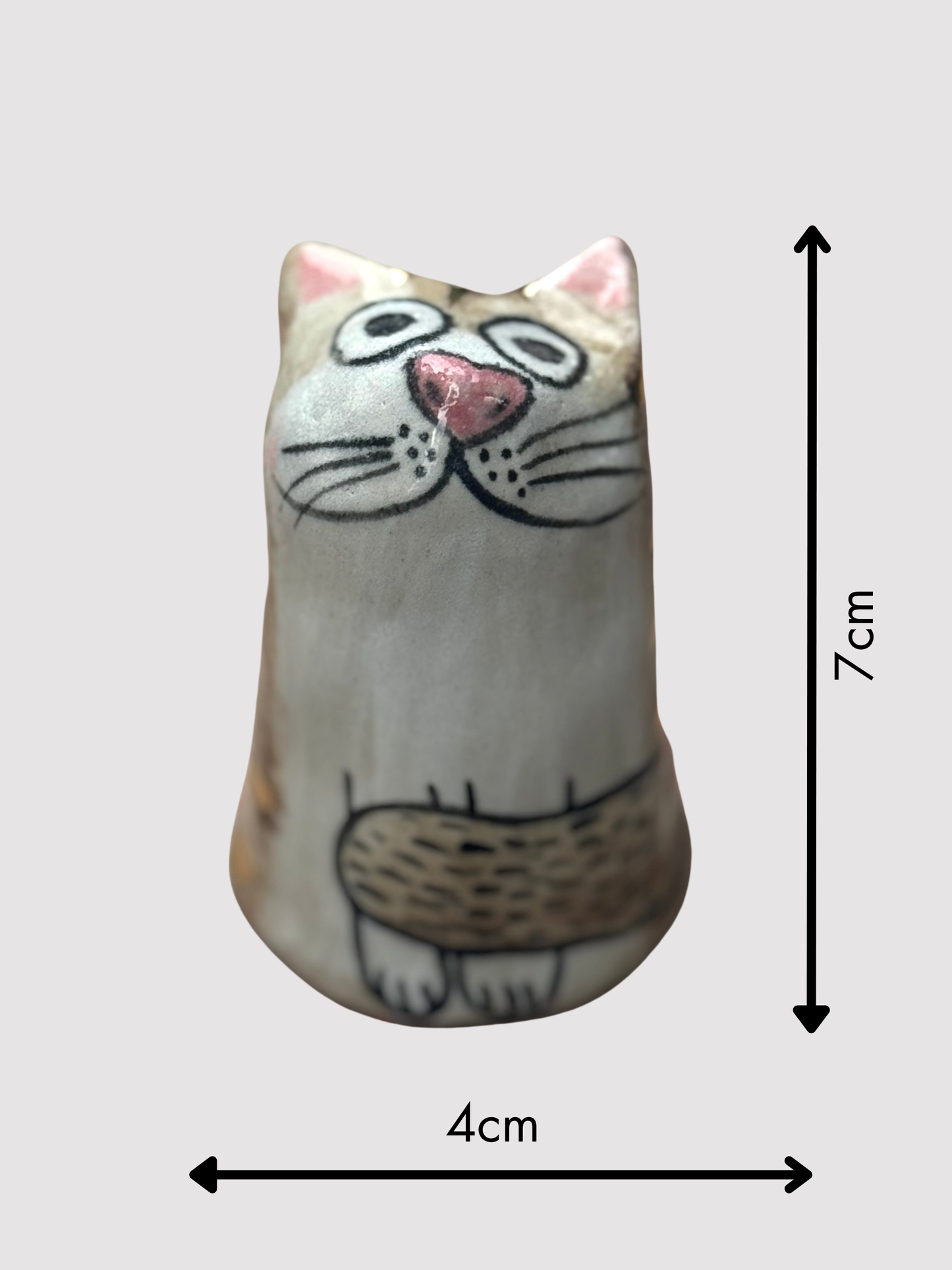 Yuki Blob – Mischievous Napper Tabby Blob with gold (Medium)
